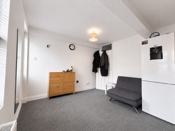 1 Bed Flat, Abbey Barn Road, High Wycombe, HP11 1RR