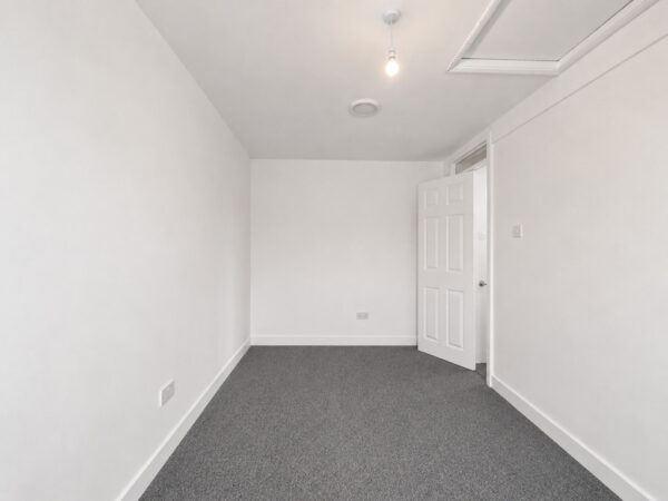 1 Bed Flat, Abbey Barn Road, High Wycombe, HP11 1RR