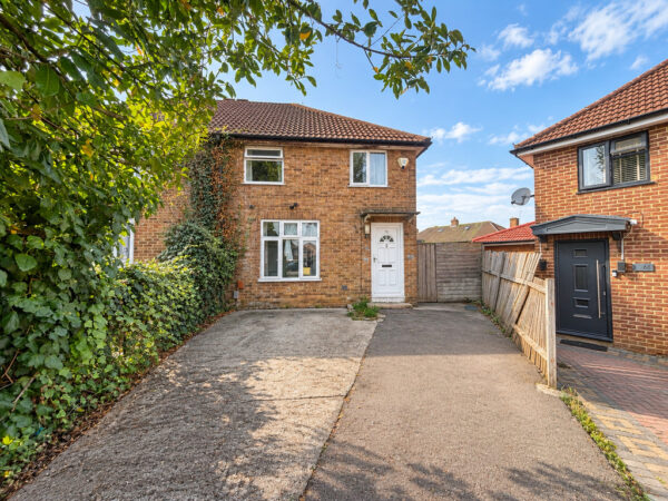 4 Bed Semi-Detached, Grenfell Avenue, High Wycombe, Buckinghamshire, HP12 3JT