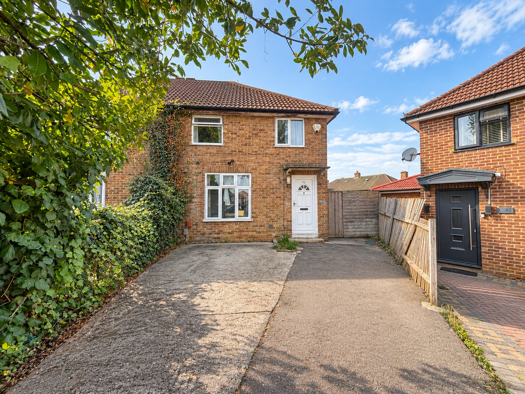 4 Bed Semi-Detached, Grenfell Avenue, High Wycombe, Buckinghamshire, HP12 3JT