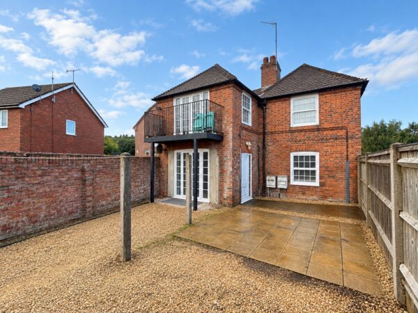 2 Bed Apartment, Abbey Barn Road, High Wycombe, Buckinghamshire, HP11 1RR