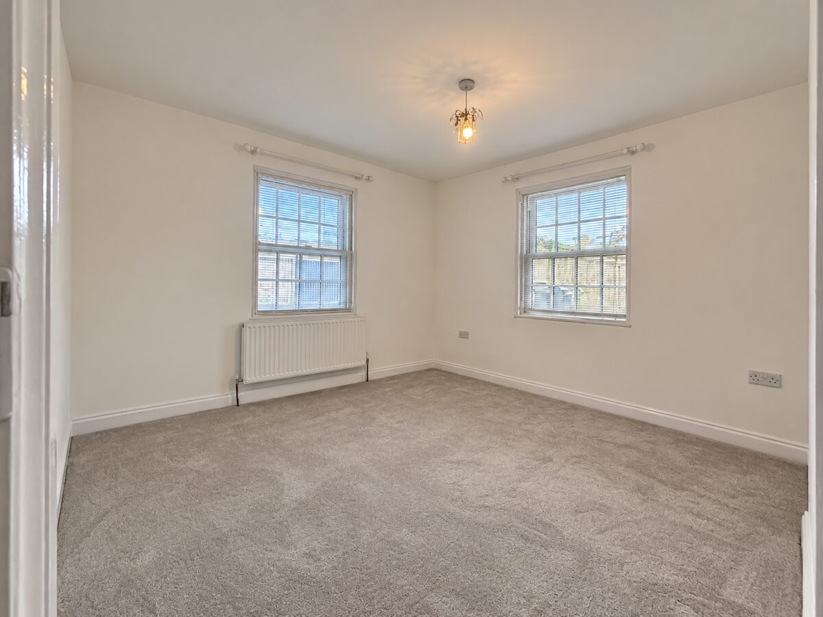 2 Bed Apartment, Abbey Barn Road, High Wycombe, Buckinghamshire, HP11 1RR