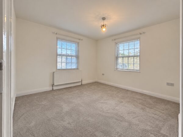 2 Bed Apartment, Abbey Barn Road, High Wycombe, Buckinghamshire, HP11 1RR