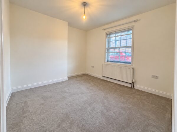 2 Bed Apartment, Abbey Barn Road, High Wycombe, Buckinghamshire, HP11 1RR