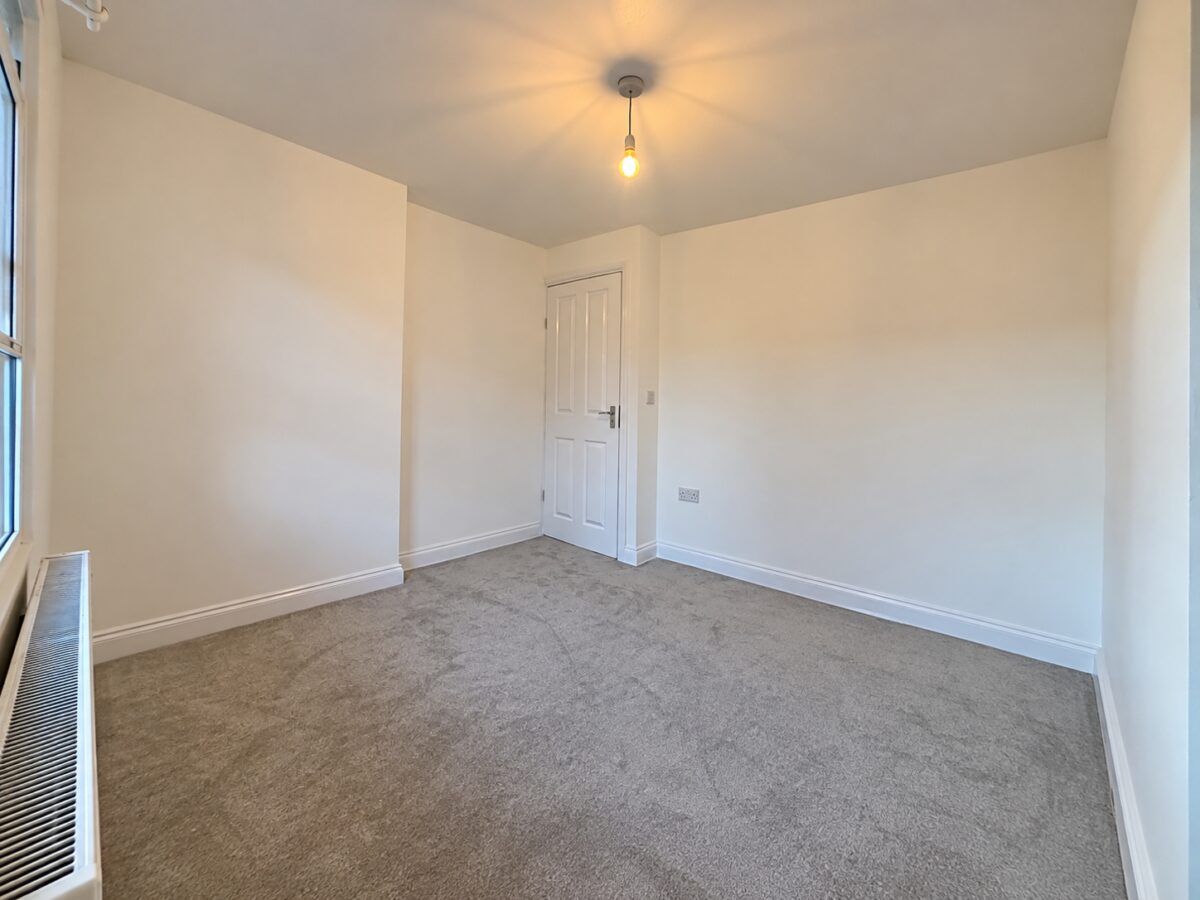 2 Bed Apartment, Abbey Barn Road, High Wycombe, Buckinghamshire, HP11 1RR