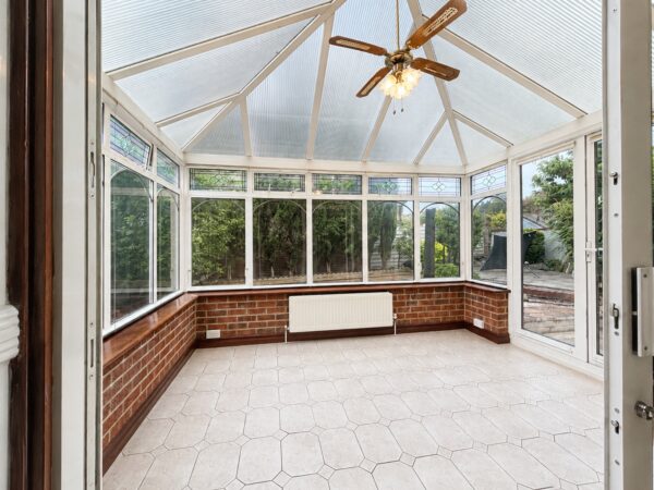 4 Bed Detached, Abbey Barn Road, High Wycombe, Buckinghamshire, HP11 1RW