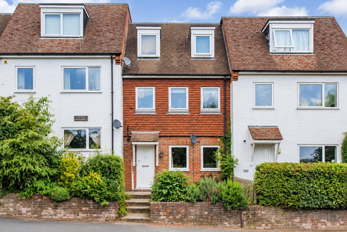 2 Bed Maisonette, Park Road, Chesham, Buckinghamshire, HP5 2JR