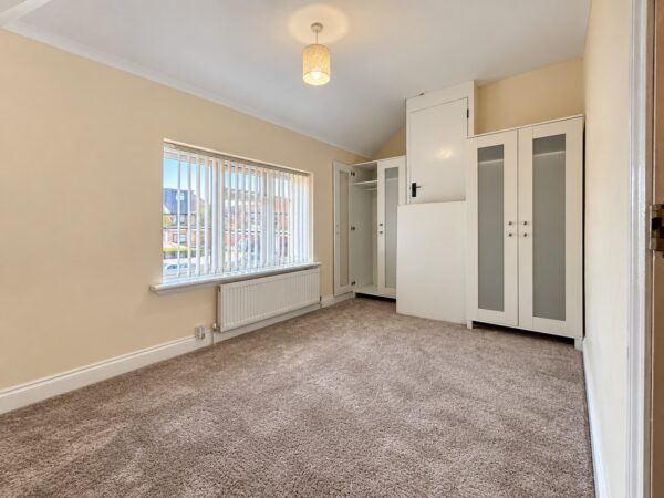 2 Bed Semi-Detached, Spearing Rd, High Wycombe, Buckinghamshire, HP12 3JX