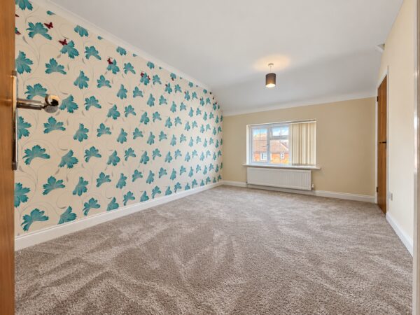 2 Bed Semi-Detached, Spearing Rd, High Wycombe, Buckinghamshire, HP12 3JX