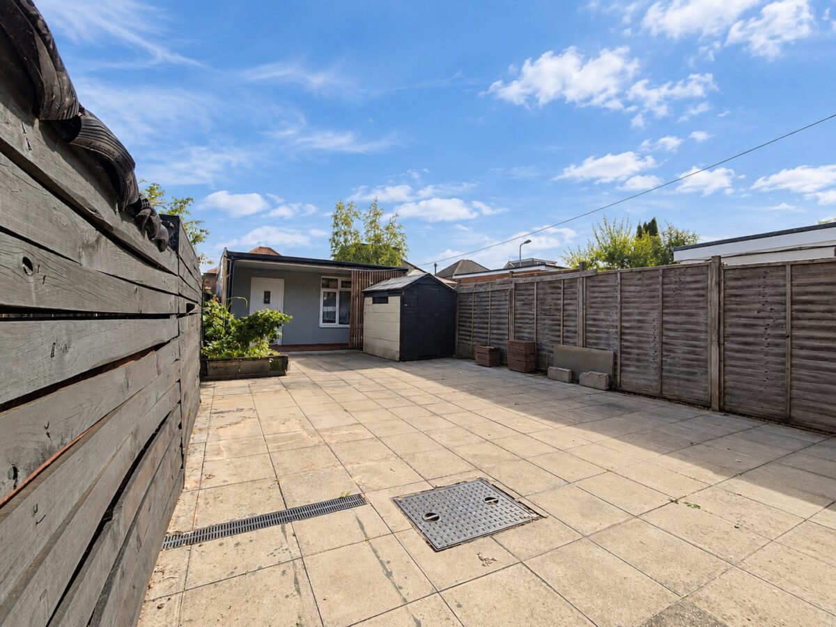 2 Bed Semi-Detached, Spearing Rd, High Wycombe, Buckinghamshire, HP12 3JX