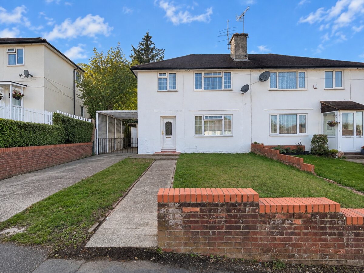 3 Bed Semi-Detached, Roundwood Road, High Wycombe, Buckinghamshire, HP12 4HE