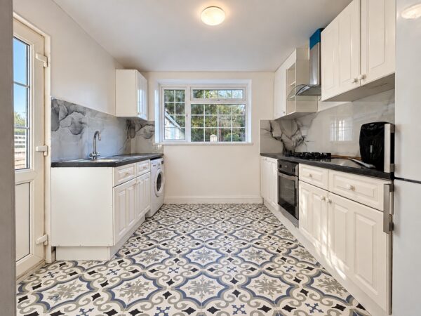 3 Bed Semi-Detached, Roundwood Road, High Wycombe, Buckinghamshire, HP12 4HE