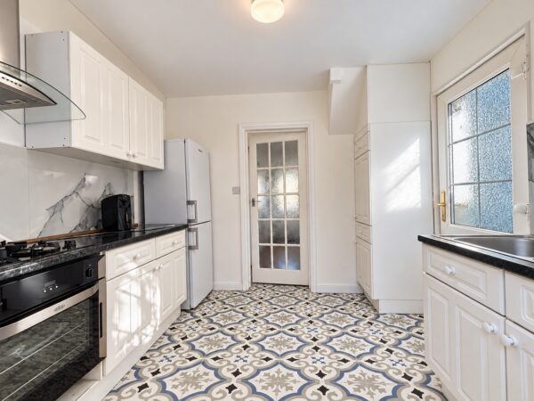 3 Bed Semi-Detached, Roundwood Road, High Wycombe, Buckinghamshire, HP12 4HE