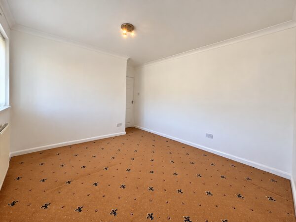 3 Bed Semi-Detached, Roundwood Road, High Wycombe, Buckinghamshire, HP12 4HE