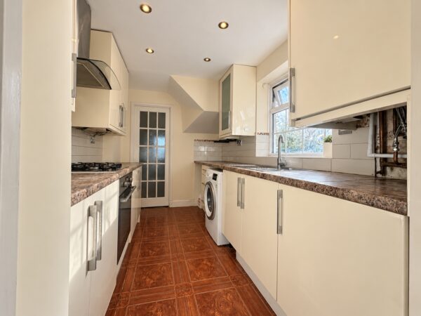 4 Bed Semi-Detached, Walton Drive. High Wycombe, Buckinghamshire, HP13 6TS