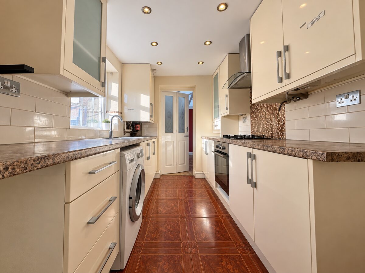 4 Bed Semi-Detached, Walton Drive. High Wycombe, Buckinghamshire, HP13 6TS