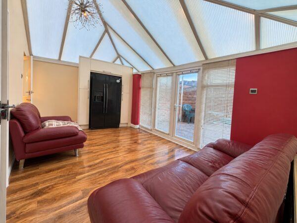 4 Bed Semi-Detached, Walton Drive. High Wycombe, Buckinghamshire, HP13 6TS