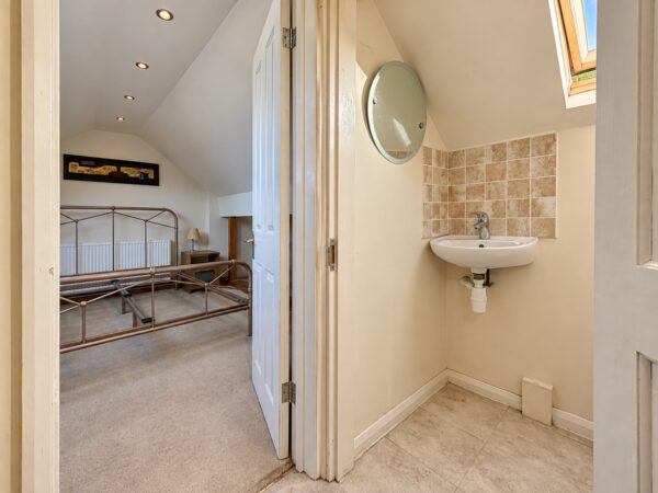4 Bed Semi-Detached, Walton Drive. High Wycombe, Buckinghamshire, HP13 6TS