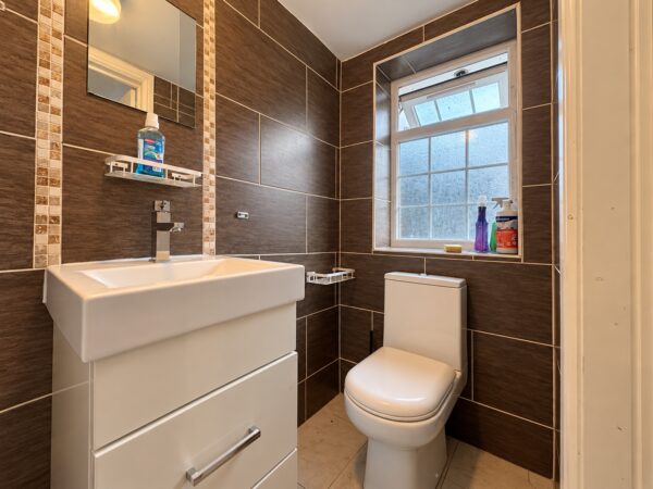 4 Bed Semi-Detached, Walton Drive. High Wycombe, Buckinghamshire, HP13 6TS