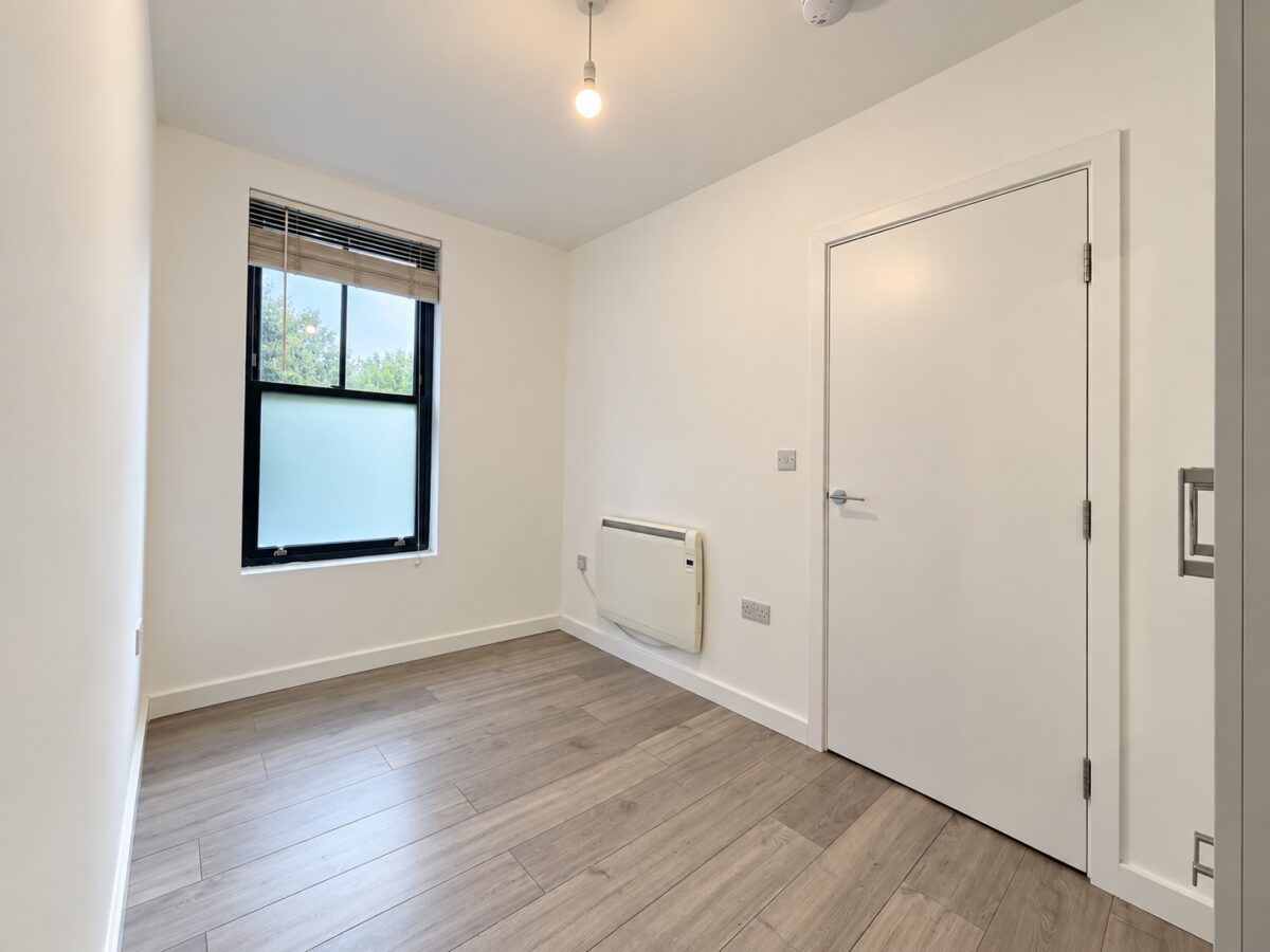 1 Bed Apartment, Priory Avenue, High Wycombe, HP13 6SQ