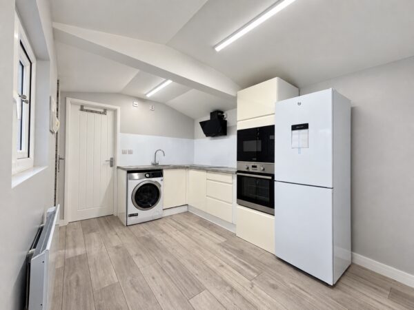 Studio Annex, Plumer Road, High Wycombe, HP11 2SS