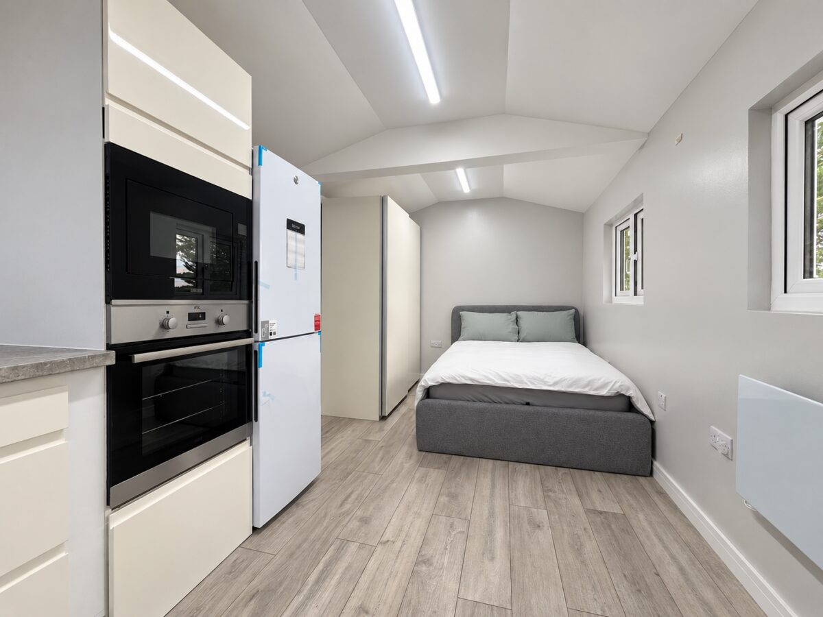 Studio Annex, Plumer Road, High Wycombe, HP11 2SS