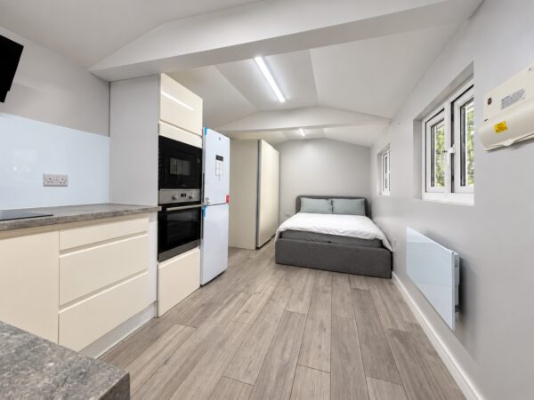Studio Annex, Plumer Road, High Wycombe, HP11 2SS