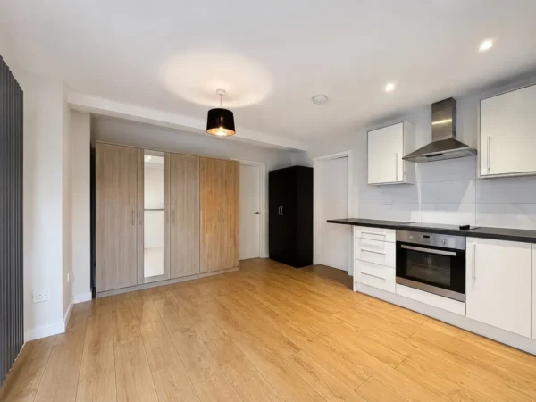 1 Bed Flat, Nutfield Lane, High Wycombe, Buckinghamshire, HP11 2ND