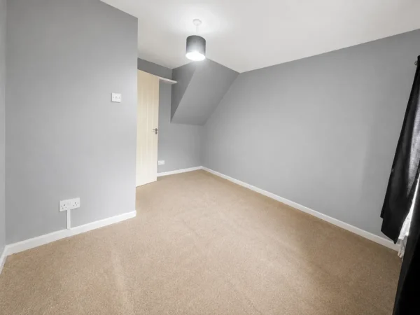 4 Bed Terraced, Cotswold Way, Downley, High Wycombe, Buckinghamshire, HP13 5NP