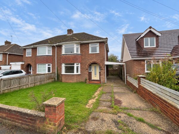 3 Bed Semi-Detached, Gibson Rd, High Wycombe, Buckinghamshire, HP12 4QW