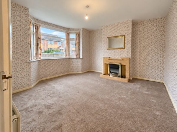 3 Bed Semi-Detached, Gibson Rd, High Wycombe, Buckinghamshire, HP12 4QW