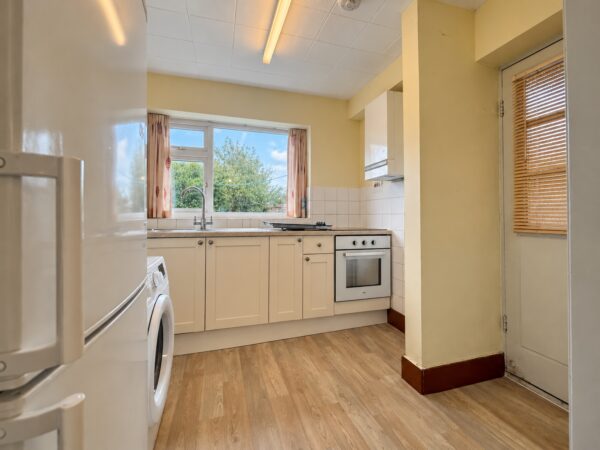 3 Bed Semi-Detached, Gibson Rd, High Wycombe, Buckinghamshire, HP12 4QW
