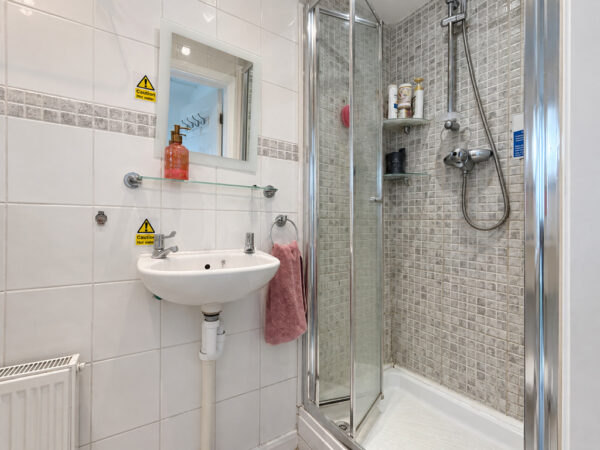 Furnished Double Room, Sabina Close, High Wycombe, Buckinghamshire, HP12 3HF