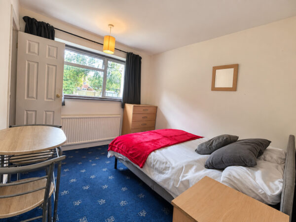 Furnished Double Room, Sabina Close, High Wycombe, Buckinghamshire, HP12 3HF