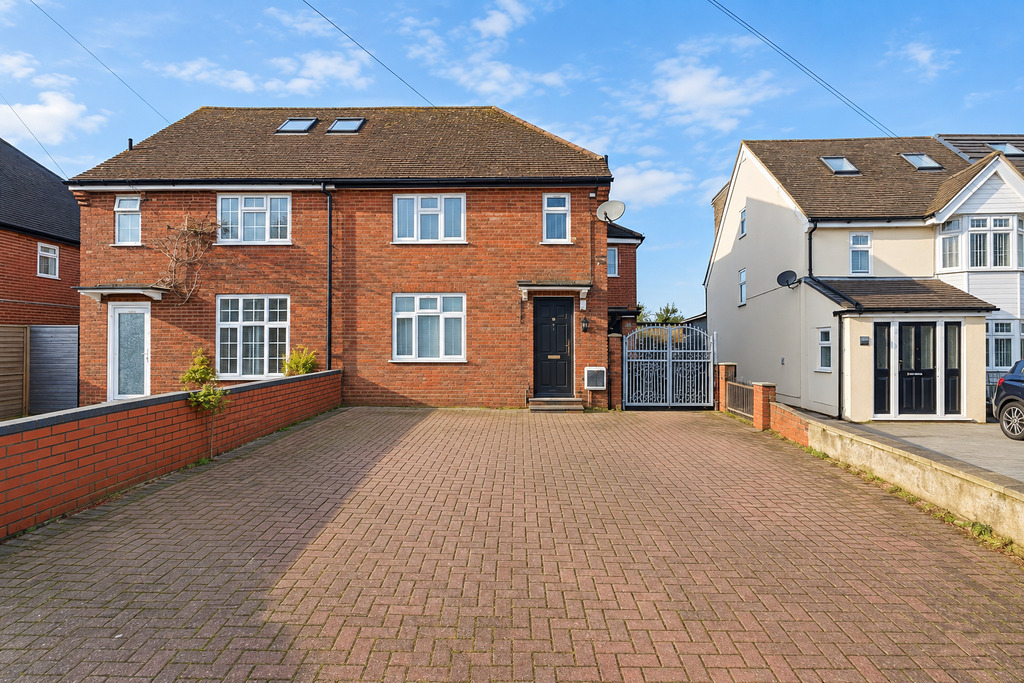 1/2 Bed Flat, Rutland Ave, High Wycombe, Buckinghamshire, HP12 3JH