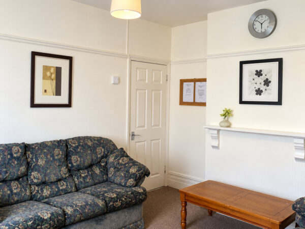 Furnished Double Room, Desborough Ave, High Wycombe, HP11 2SQ
