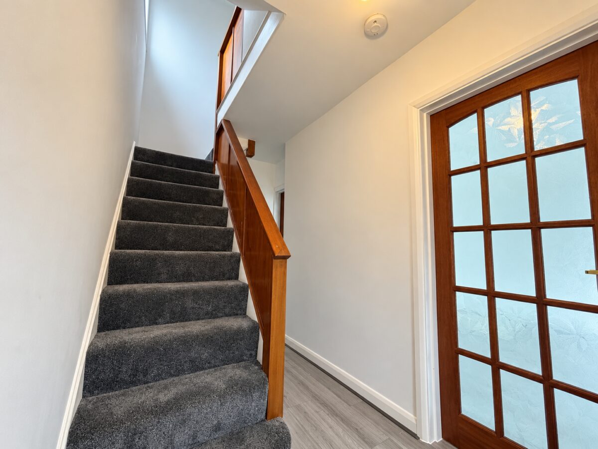 3 Bed Semi-Detached, Deeds Grove, High Wycombe, HP12 3PB