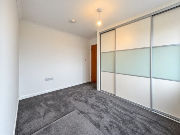3 Bed Semi-Detached, Deeds Grove, High Wycombe, HP12 3PB