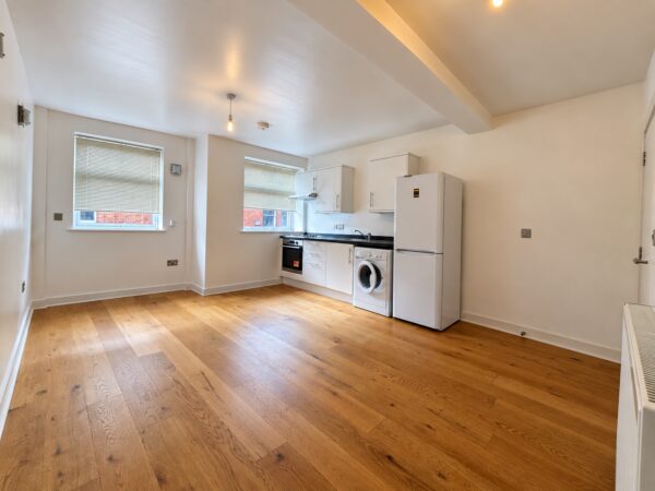 1 Bed Apartment, White Hart St, High Wycombe, HP11 2HL