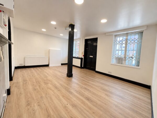 Furnished Double Rooms, Town Centre, High Wycombe, Buckinghamshire, HP11 2HE