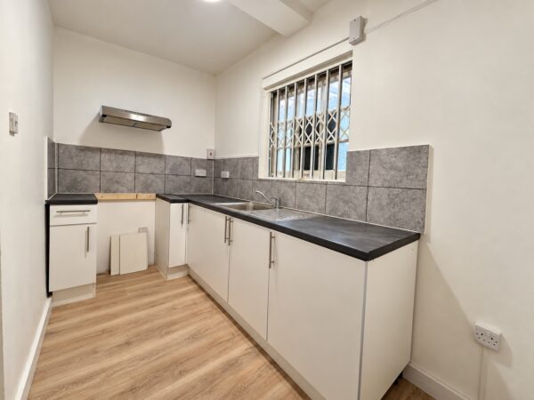 Furnished Double Rooms, Town Centre, High Wycombe, Buckinghamshire, HP11 2HE