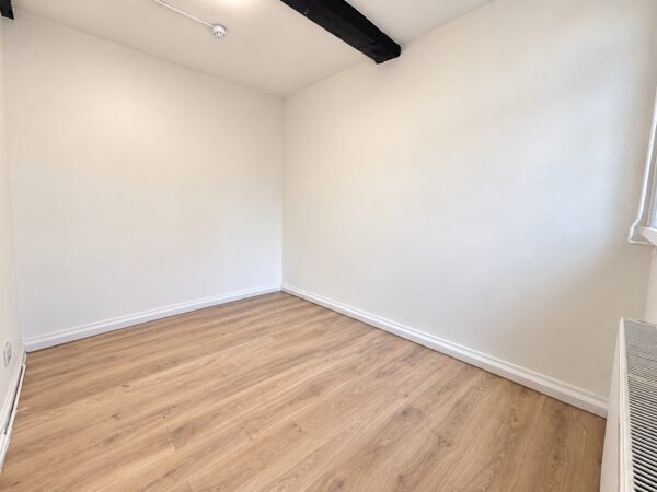 Furnished Double Rooms, Town Centre, High Wycombe, Buckinghamshire, HP11 2HE