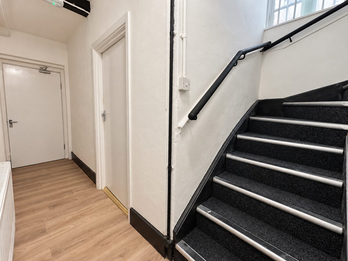 Furnished Double Rooms, Town Centre, High Wycombe, Buckinghamshire, HP11 2HE