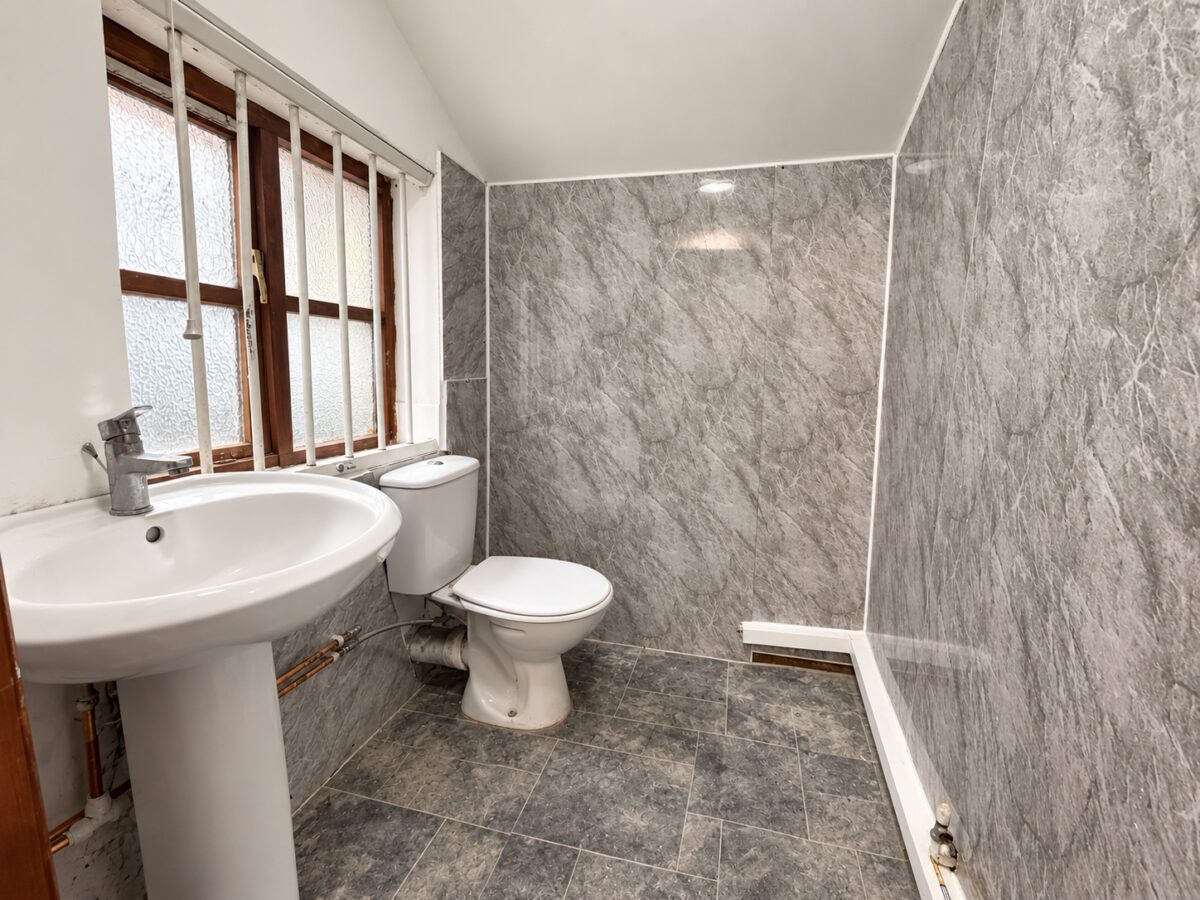 Furnished Double Rooms, Town Centre, High Wycombe, Buckinghamshire, HP11 2HE
