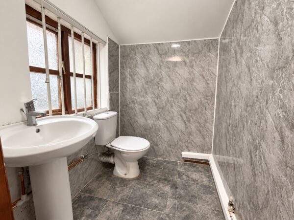 Furnished Double Rooms, Town Centre, High Wycombe, Buckinghamshire, HP11 2HE