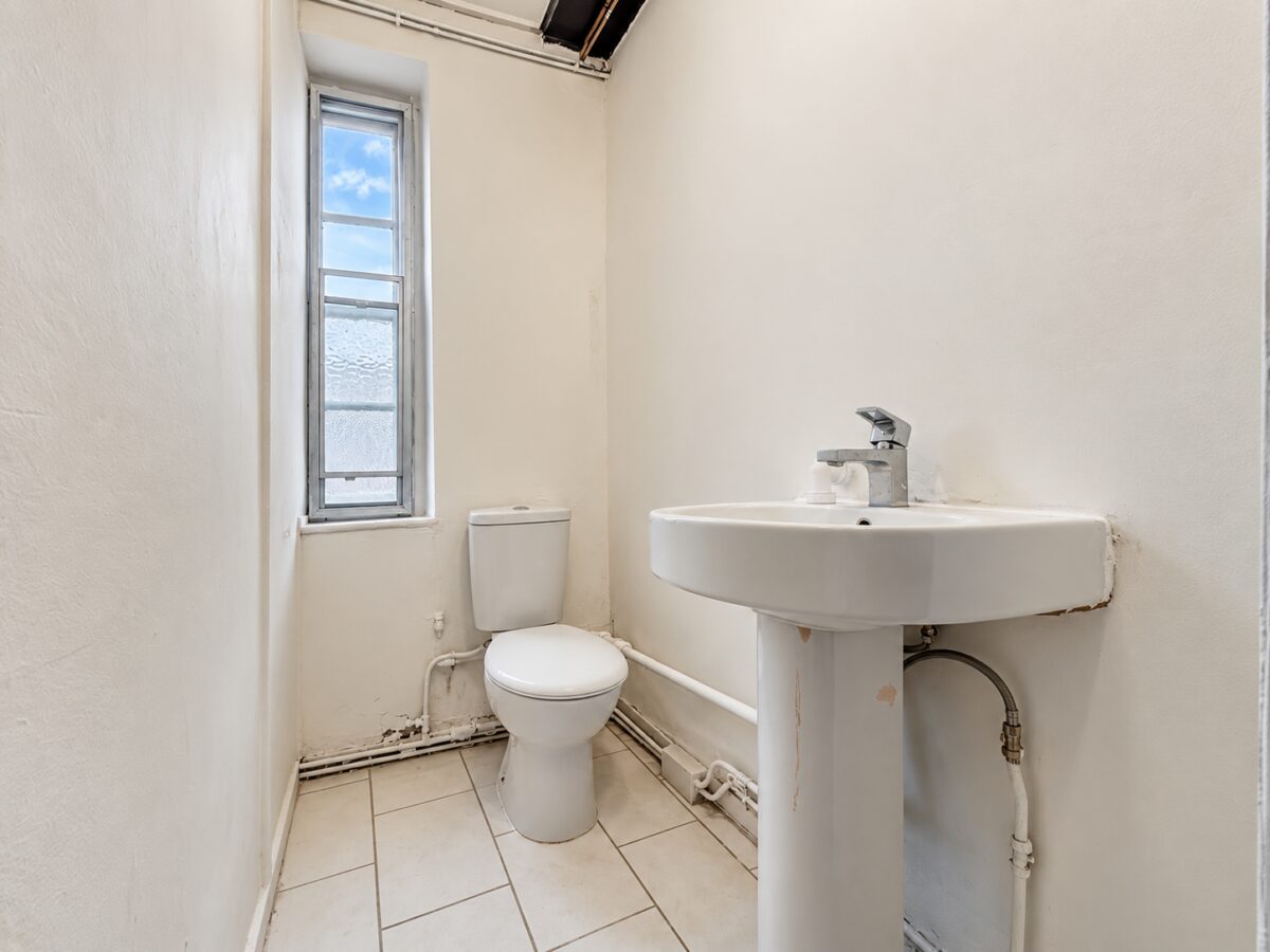 Furnished Double Rooms, Town Centre, High Wycombe, Buckinghamshire, HP11 2HE