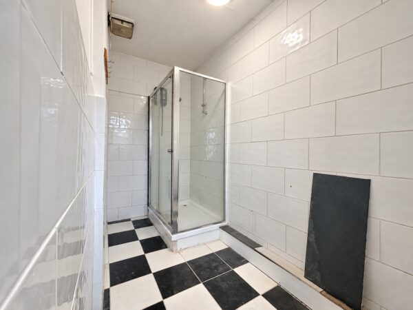 Furnished Double Rooms, Town Centre, High Wycombe, Buckinghamshire, HP11 2HE