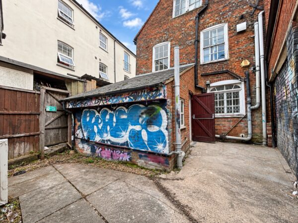 Furnished Double Rooms, Town Centre, High Wycombe, Buckinghamshire, HP11 2HE