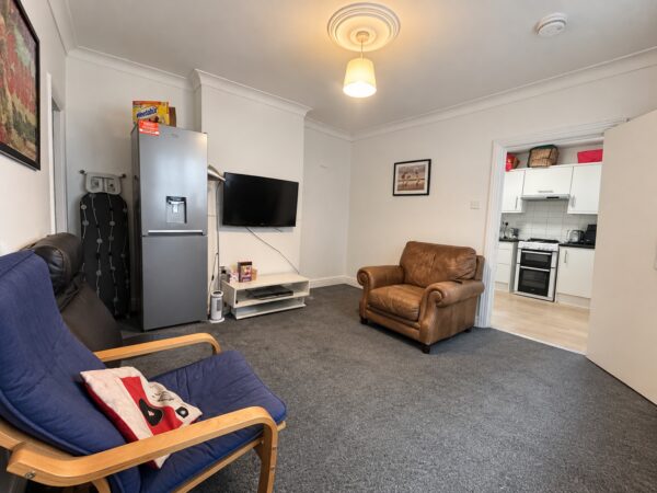 Furnished Double Room, Hughenden Rd, High Wycombe, Buckinghamshire, HP13 5PD