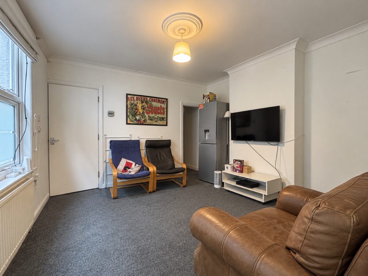 Furnished Double Room, Hughenden Rd, High Wycombe, Buckinghamshire, HP13 5PD